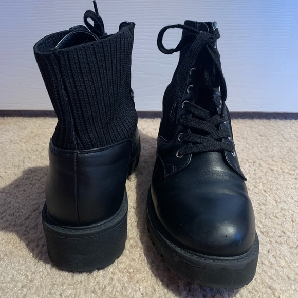 Classic black lace up combat boots - Picture 5 of 6